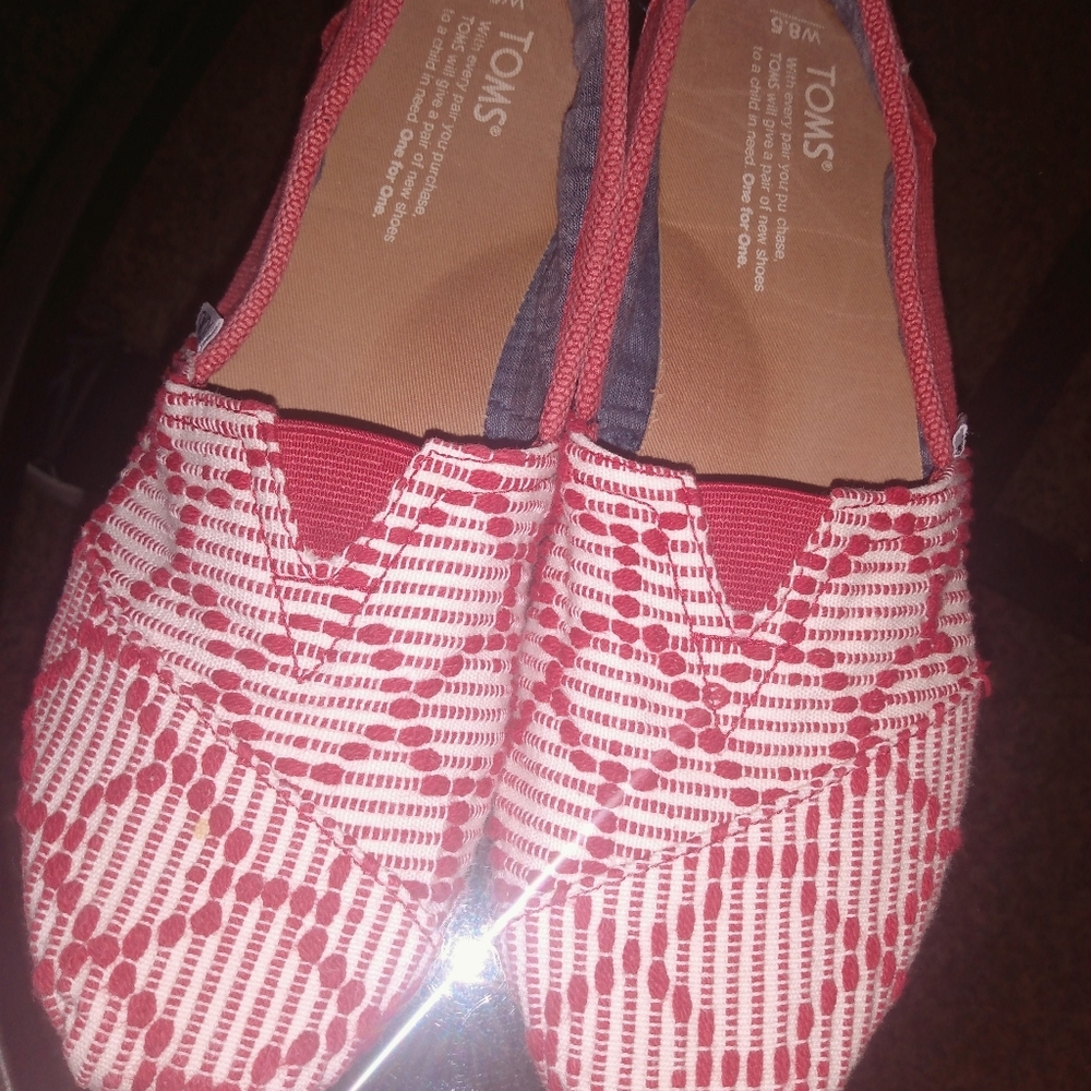 Tom's